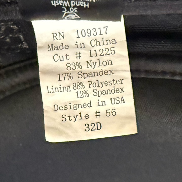 Sunsets Bikini Top with Underwire. Very supportive.  Black white 32D - Picture 5 of 6